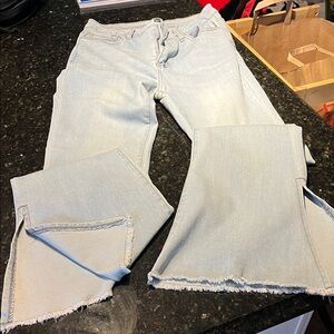 Cute Forever 21 jeans with flare split leg. Size 28